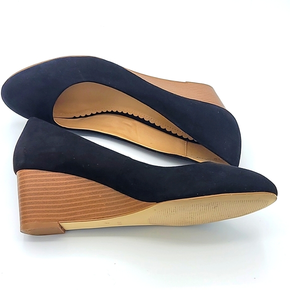 NWOB! Anne Taylor LOFT  Womens Black Faux Suede Wedge Heel Size 8.5M (US) Try on - Picture 6 of 9